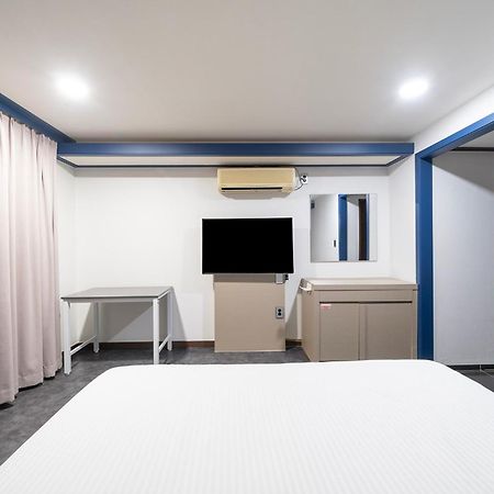 Noblesse Hotel Чеджудо Экстерьер фото