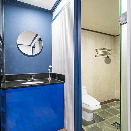 Noblesse Hotel Чеджудо Экстерьер фото