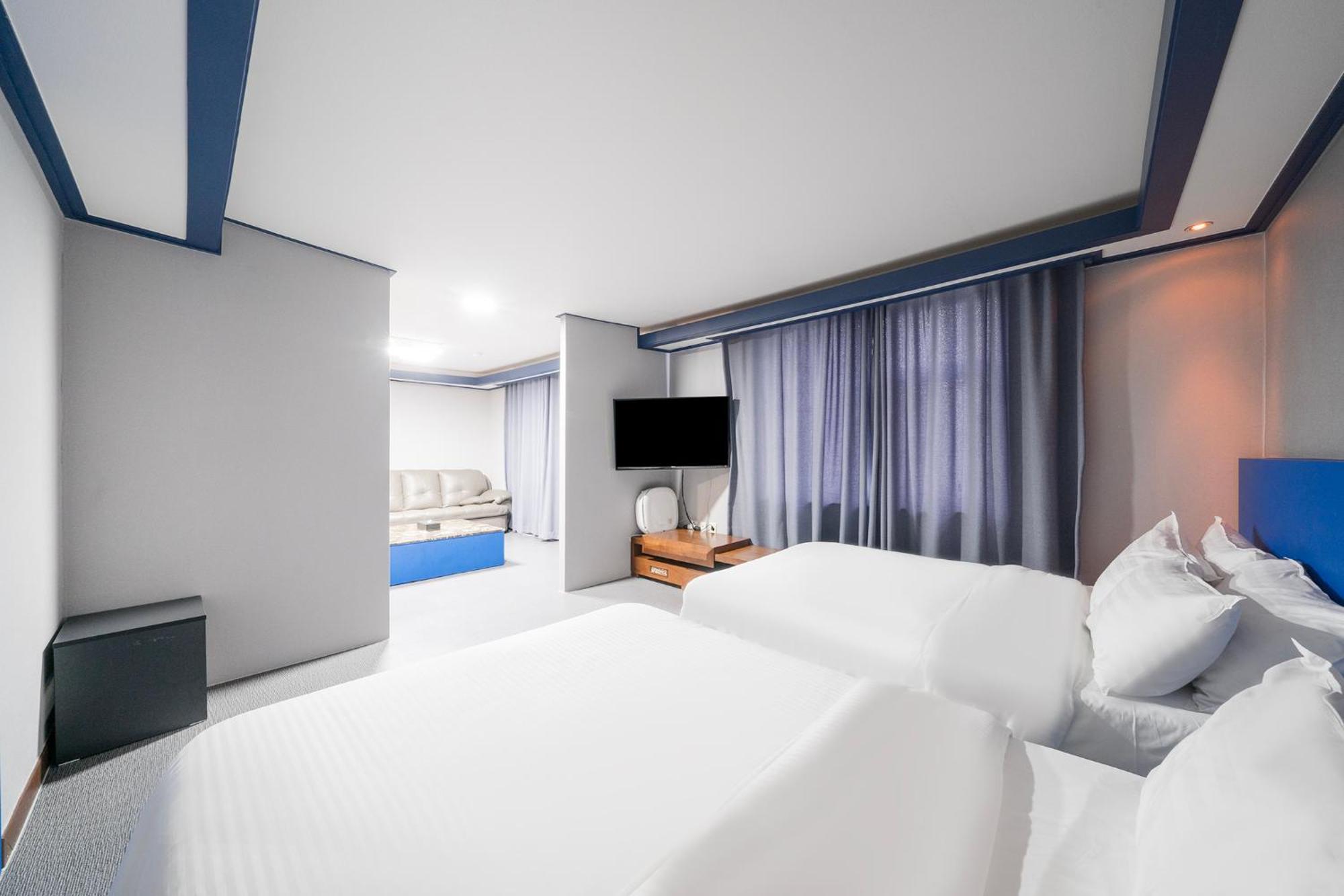 Noblesse Hotel Чеджудо Экстерьер фото