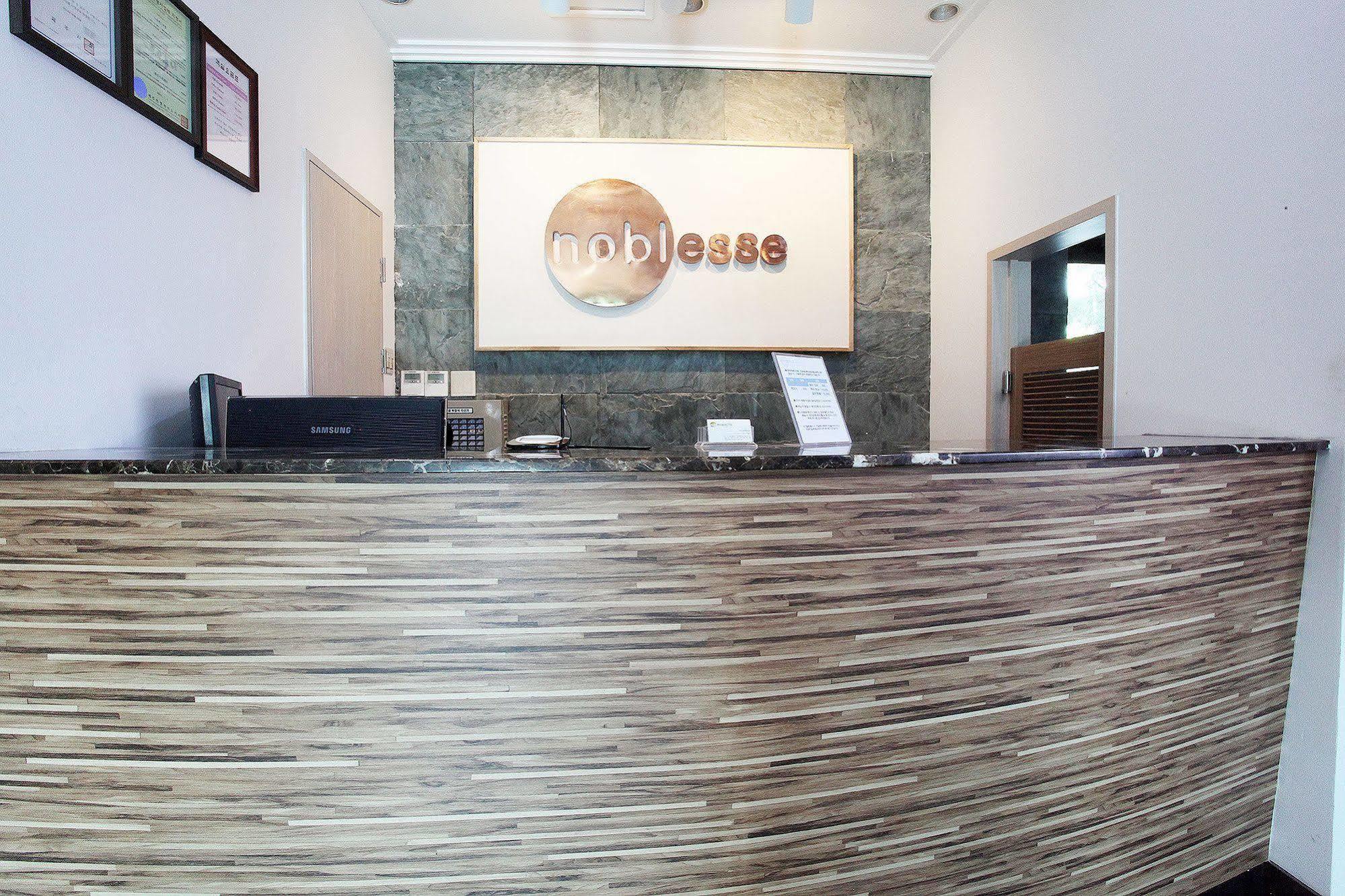 Noblesse Hotel Чеджудо Экстерьер фото